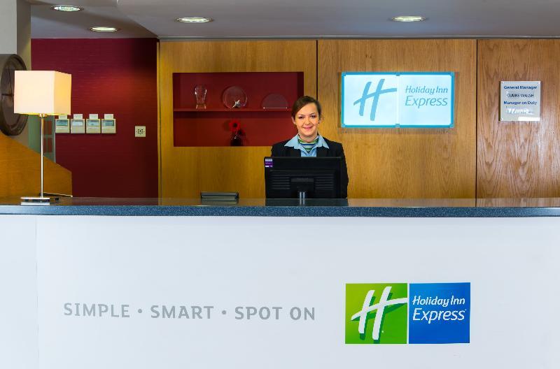 Holiday Inn Express Droitwich Spa, An Ihg Hotel Екстер'єр фото